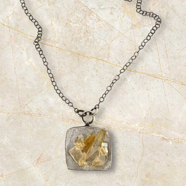 Personalized Bar Necklace For Moms-Fine chain necklace square bezel with lemon quartz embedded in grout