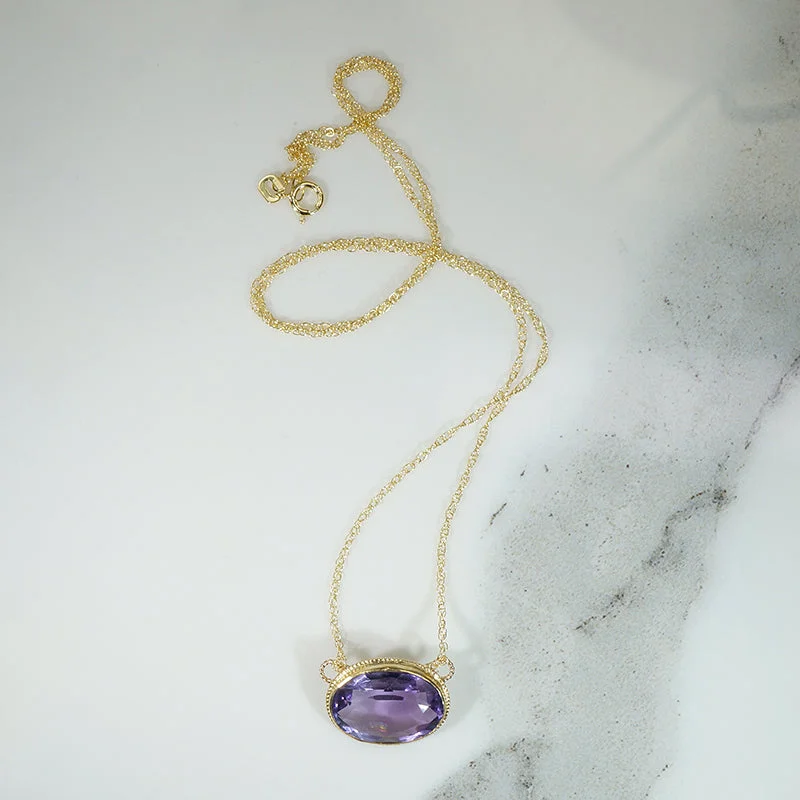 Personalized Family Pendant Necklace For Mom-Vibrant Oval Amethyst in Gold Bezel Necklace