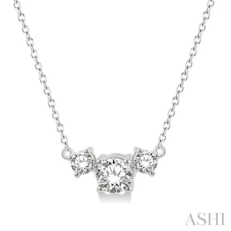 Luxury Diamond Necklace For Proposal Gifts-1/2 Ctw Three Stone Round Cut Diamond Necklace in 14K White Gold