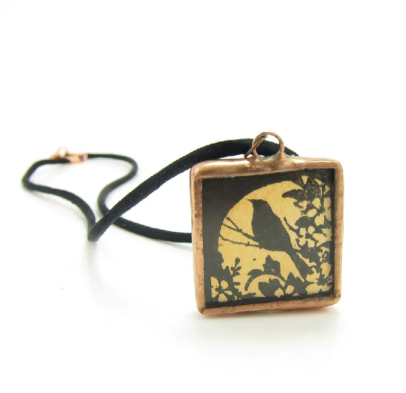 Classic Gold Pendant Necklace For Women-Raven Soldered Glass Pendant Necklace