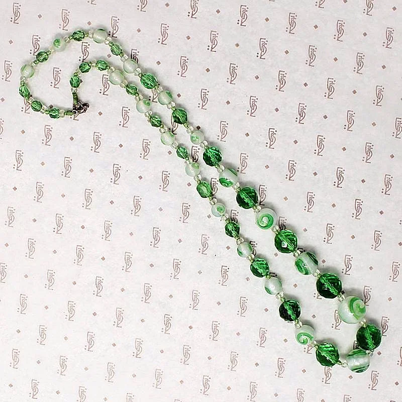 Classic Choker Necklace For Evening Wear-Fresh & Vivid Green Glass Bead Necklace