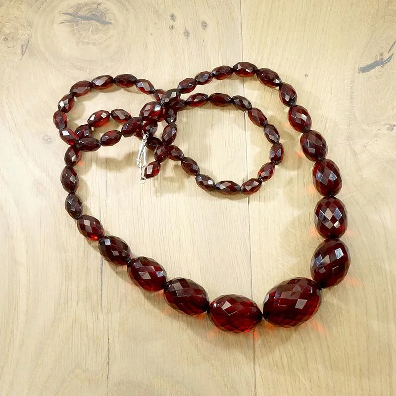 Simple Layered Necklace For Chic Style-Strand of Large Faceted Amber Barrel Beads